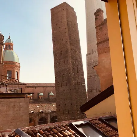 Asinelli Panoramic Rooftop, In Front Of The Two Towers Appartamento *