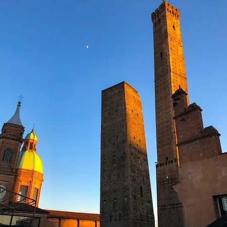 Asinelli Panoramic Rooftop, In Front Of The Two Towers * Bolonia